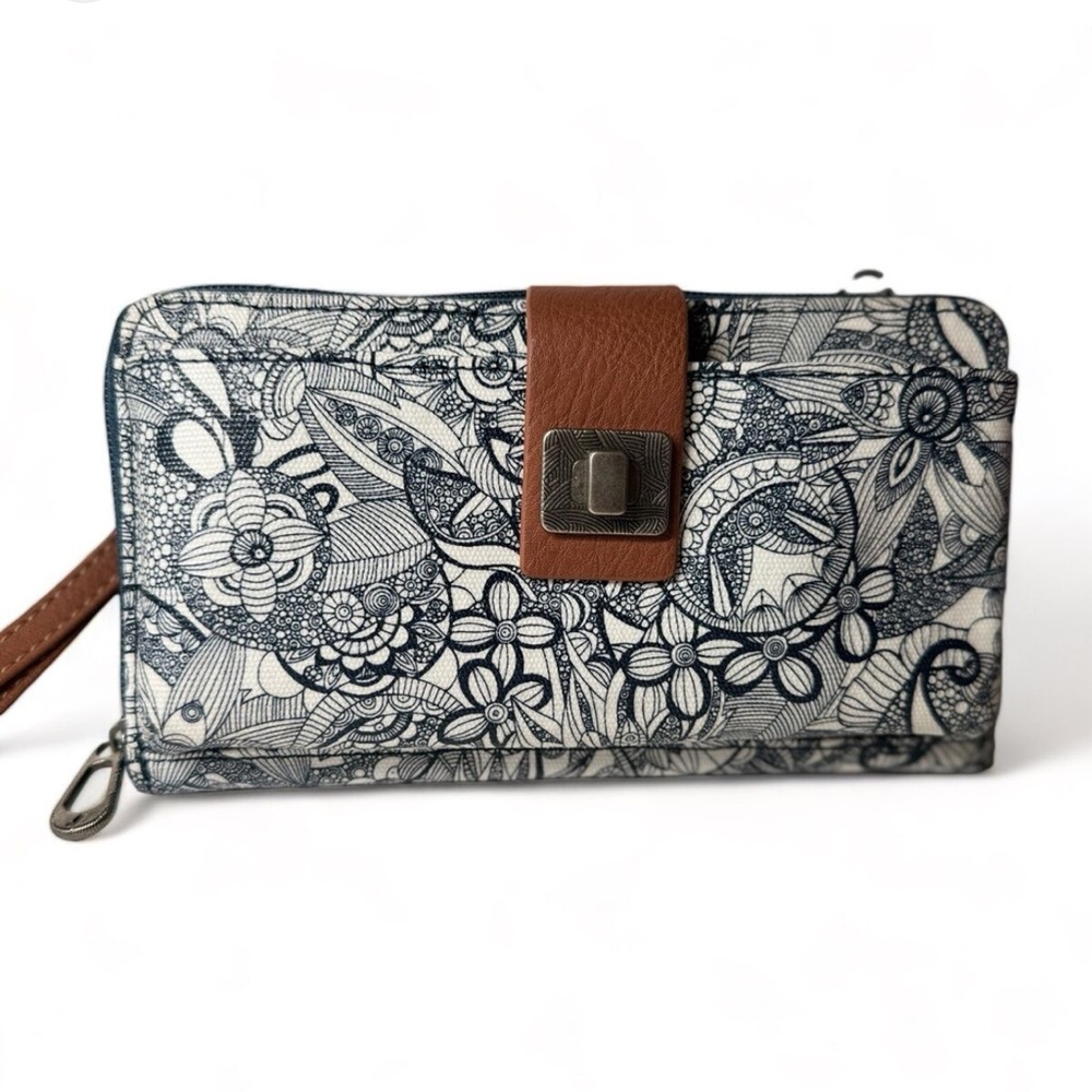 The Sak Sakroots Artist Circle Navy Spirit Desert Smartphone Crossbody Wallet